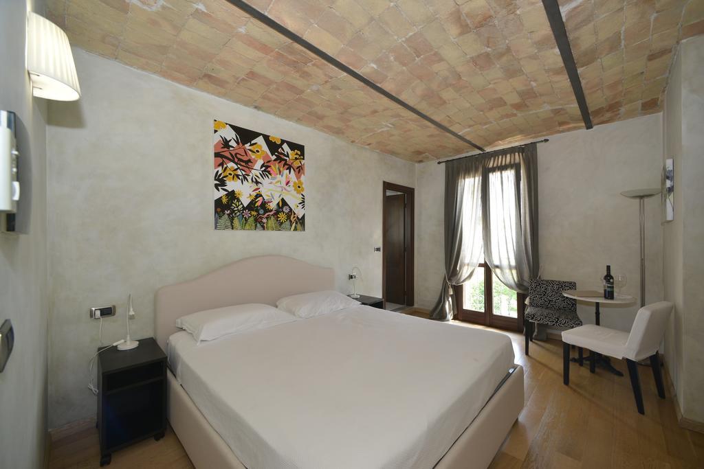 Cascina San Michele Bed and Breakfast Costigliole d'Asti Habitación foto